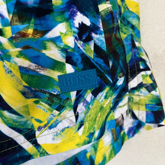 HUGO BOSS • Mens Hugo boss swim shorts size Large - Picture 4 of 8